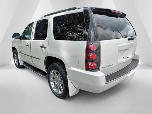 Used 2013 GMC Yukon Denali AWD/4WD image 5