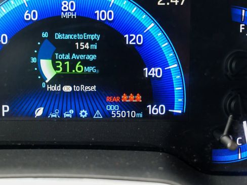 Used 2022 Toyota Corolla Cross XLE image 40