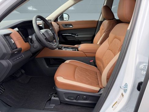 New 2026 Nissan Pathfinder Platinum AWD/4WD image 5