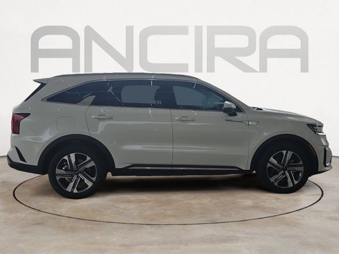 Certified 2023 Kia Sorento SX Prestige AWD/4WD image 9