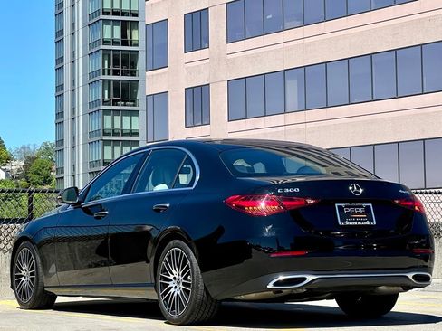 Used 2022 Mercedes-Benz C 300 4MATIC Sedan image 5