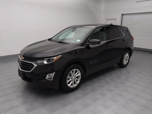 Used 2020 Chevrolet Equinox LT image 2
