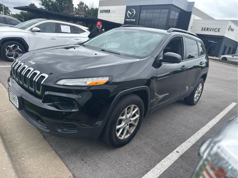 Used 2016 Jeep Cherokee Sport AWD/4WD image 2