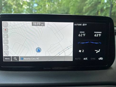 Used 2023 Hyundai Santa Fe Limited AWD/4WD image 16
