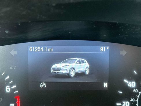 Used 2020 Ford Escape SE FWD image 19