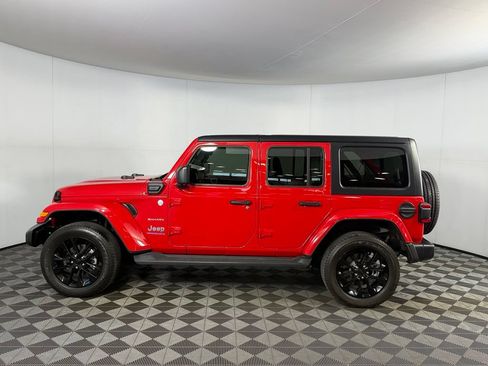 Used 2023 Jeep Wrangler Unlimited Sahara w/ Cold Weather Group AWD/4WD image 11