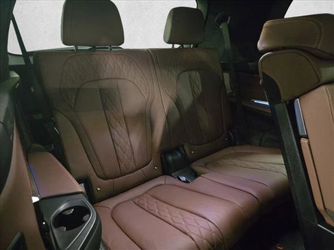 Used 2026 BMW X7 M60i image 12