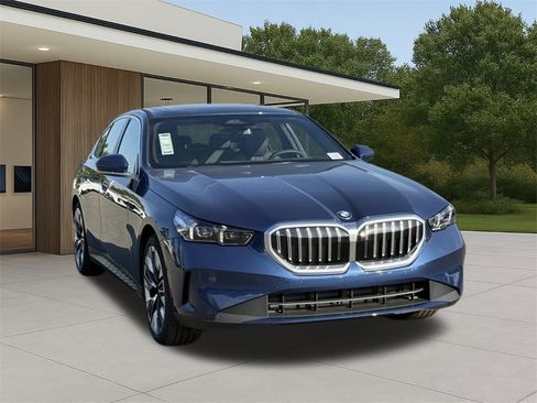New 2026 BMW 530i w/ Premium Package image 5