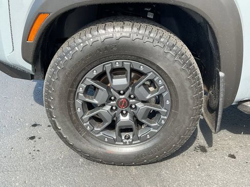 Used 2023 Nissan Frontier PRO-4X w/ Pro-4X Premium Package AWD/4WD image 9