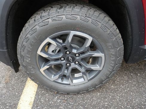 New 2026 Chevrolet Equinox ACTIV w/ Convenience Package III image 34