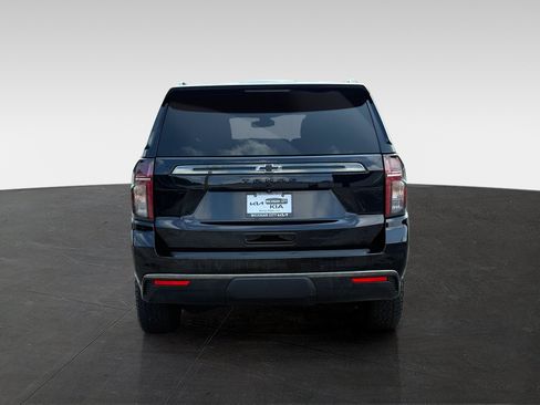 Used 2021 Chevrolet Tahoe Z71 w/ Luxury Package AWD/4WD image 7