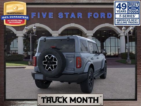 New 2025 Ford Bronco Outer Banks image 8