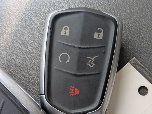 Used 2020 Cadillac XT6 Premium Luxury AWD/4WD image 39