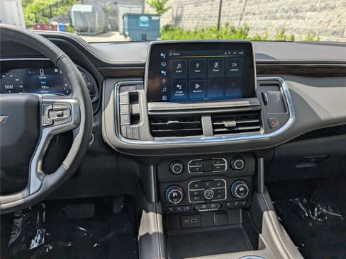 Used 2023 Chevrolet Tahoe Premier AWD/4WD image 22
