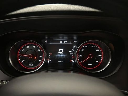 Used 2023 Dodge Charger SXT RWD image 9