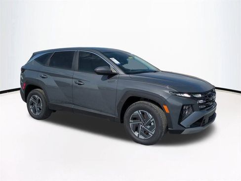 New 2026 Hyundai Tucson Blue SE AWD/4WD image 2