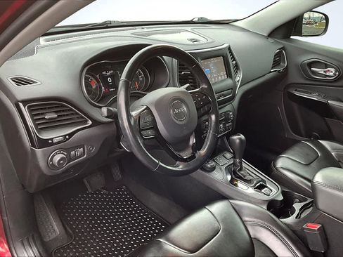 Used 2020 Jeep Cherokee Altitude image 2