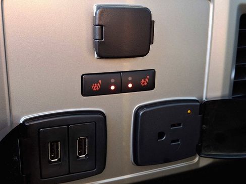 Certified 2019 Ford F150 Lariat w/ Equipment Group 502A Luxury image 11