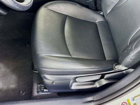 Certified 2016 Toyota Prius Three Touring image 22