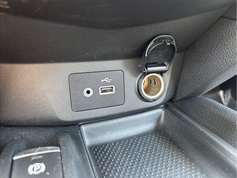 Used 2020 Nissan Rogue SV w/ Premium Package FWD image 34
