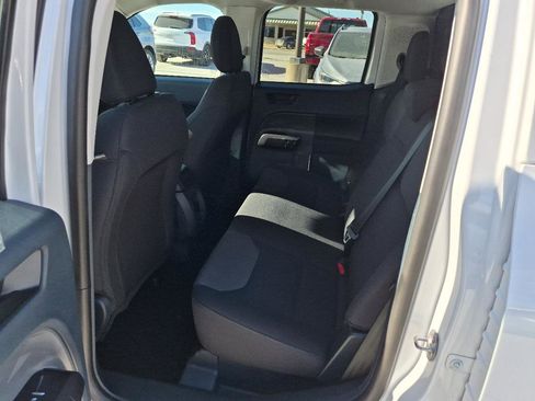 Used 2023 Ford Maverick XL image 12