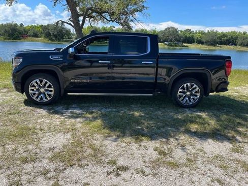 Certified 2023 GMC Sierra 1500 Denali w/ Denali Reserve Package AWD/4WD image 4