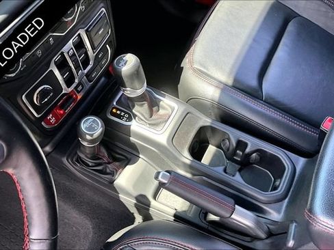 Used 2018 Jeep Wrangler Unlimited Rubicon w/ Dual Top Group AWD/4WD image 13