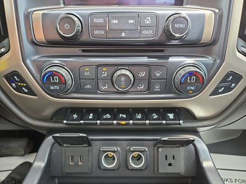 Used 2016 GMC Sierra 2500 Denali w/ Duramax Plus Package AWD/4WD image 25