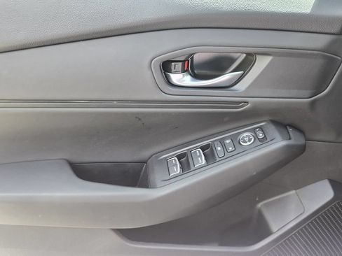 Certified 2025 Honda Accord SE image 27