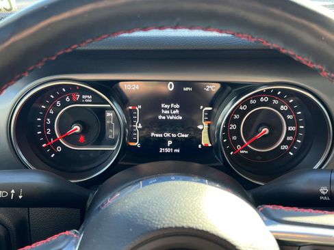 Used 2022 Jeep Gladiator Rubicon w/ Cold Weather Group image 21