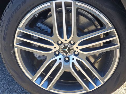 New 2026 Mercedes-Benz GLS 450 4MATIC image 10