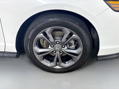 Used 2023 Honda Accord EX image 32