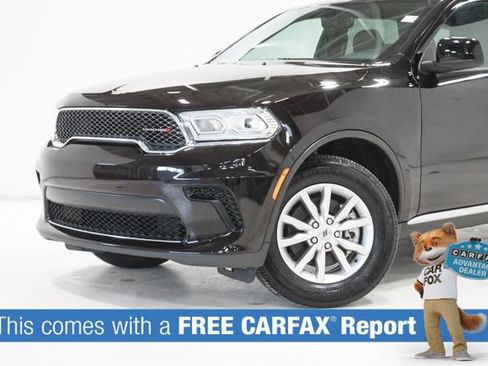 Used 2024 Dodge Durango SXT w/ 3rd Row Seating Group AWD/4WD image 2