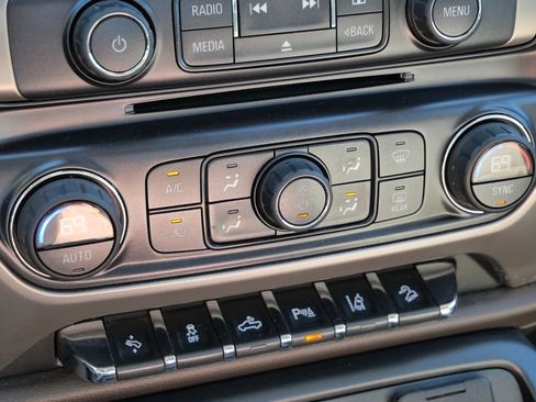 Used 2015 GMC Sierra 1500 Denali w/ Driver Alert Package image 22