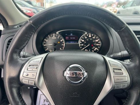 Used 2018 Nissan Altima 2.5 SV image 16