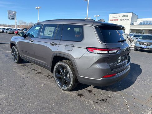 New 2026 Jeep Grand Cherokee L Limited w/ Limited Altitude Package image 3
