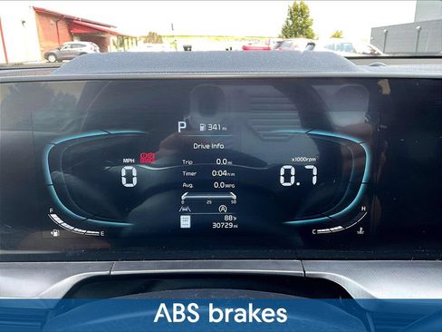Used 2025 Kia Telluride S AWD/4WD image 17