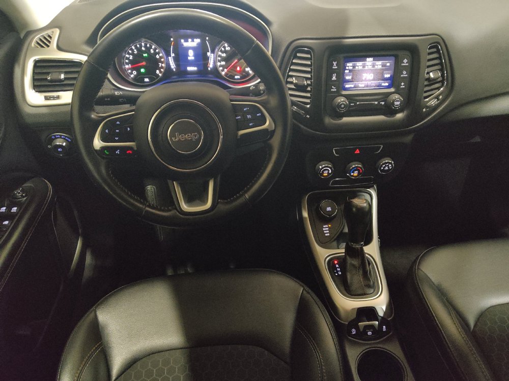 Used 2018 Jeep Compass Latitude AWD/4WD image 22