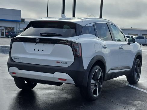 Used 2025 Nissan Kicks SR AWD/4WD image 3