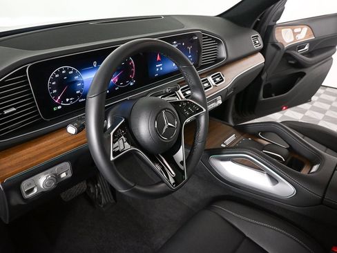 Used 2025 Mercedes-Benz GLE 450 GLE 450 image 6
