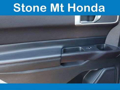 Used 2020 Ford Explorer XLT w/ Comfort Package image 16