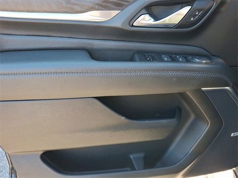 Used 2022 GMC Yukon XL Denali w/ Denali Ultimate Package image 12