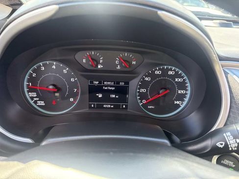 Used 2025 Chevrolet Malibu LT image 34