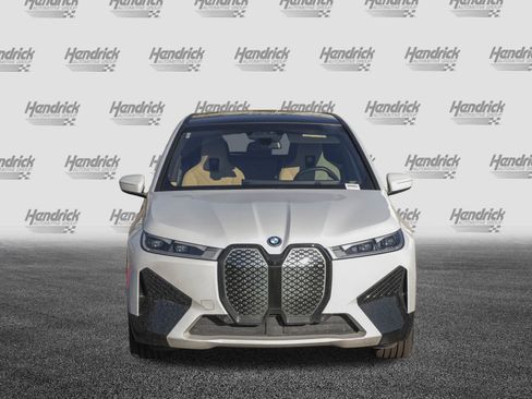 Used 2023 BMW iX xDrive50 w/ Premium Package image 3