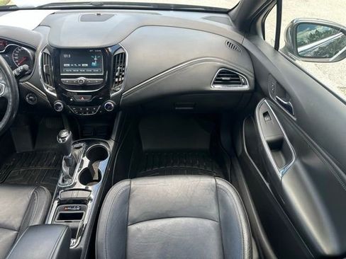 Used 2018 Chevrolet Cruze Premier w/ RS Package FWD image 13