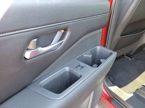 Used 2023 Nissan Pathfinder SL image 13