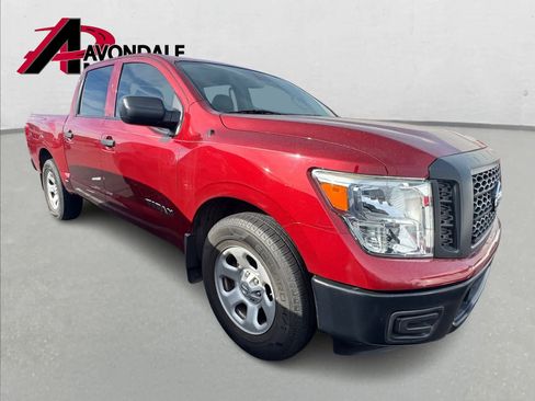 Certified 2017 Nissan Titan S image 5