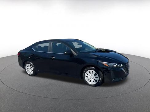 Used 2025 Nissan Sentra S image 2