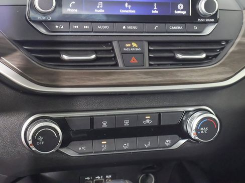 Used 2023 Nissan Altima 2.5 SV image 40