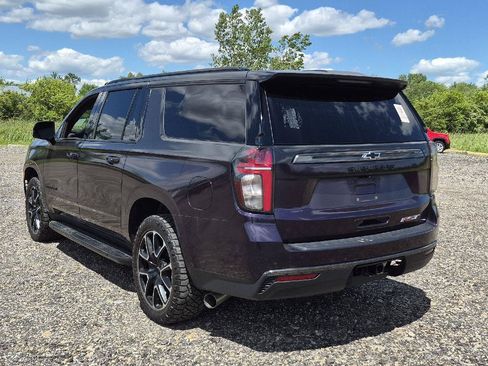 Used 2022 Chevrolet Suburban RST w/ Luxury Package AWD/4WD image 4